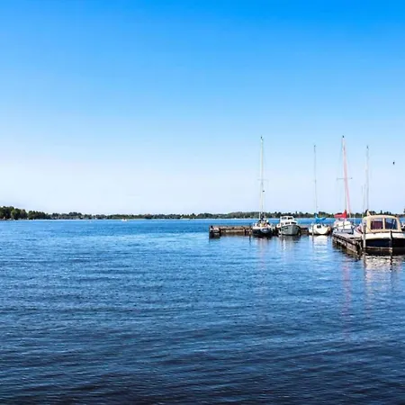 Stylish On The Water Botel Nieuw-Loosdrecht