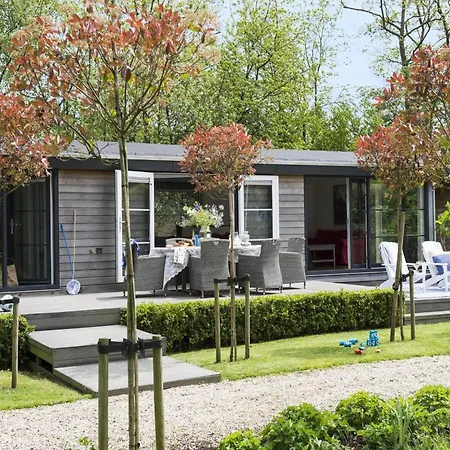 Comfortable Water At The Loosdrechtse Plassen Nieuw-Loosdrecht